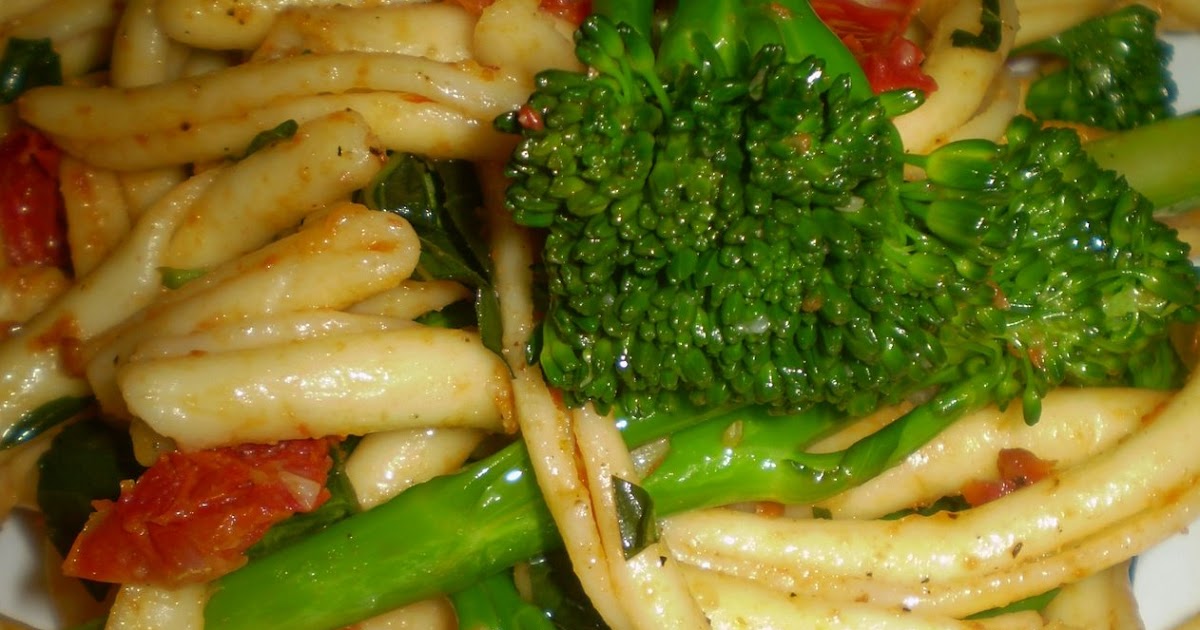 Squishyness Broccolini & Sun Dried Tomato Pasta