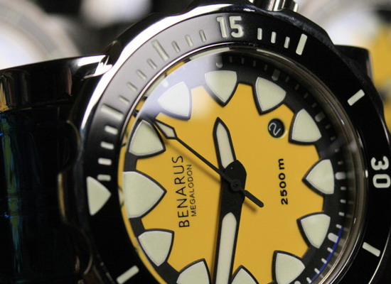 Benarus Megalodon Pvd