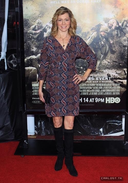 [Michael_Emerson_Carrie_Preston_The_Pacific_Premiere_025.jpg]