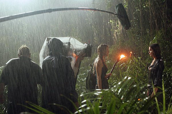 [bycarlost.blogspot.com_4x06_Detras_de_Escena_07.jpg]
