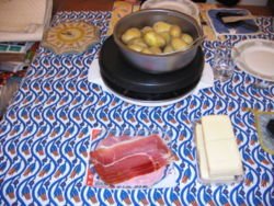 [250px-Raclette.jpg]