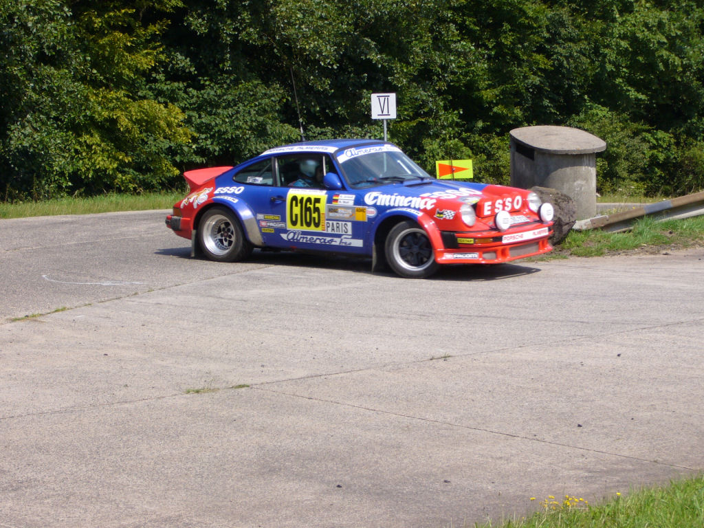 [P1050028.JPG]