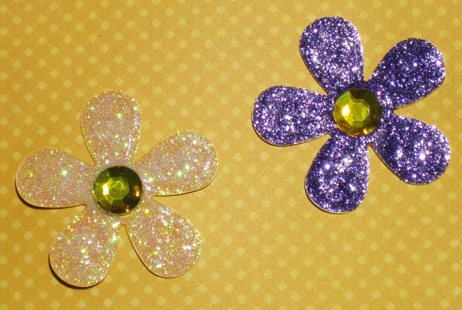 Silly Goose Designs Tutorials Continue..Glossy Accents and Glitter