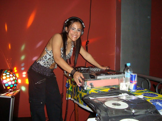 DJ CAMILA SANO.