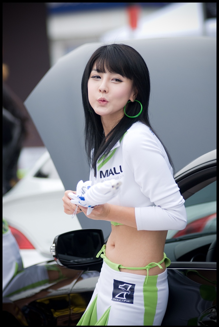 prios home hwang mi hee lee ji woo umbrella girl prios home hwang mi hee lee ji woo umbrella girl