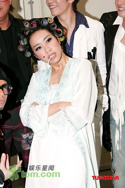 [1225597946238_56013.jpg]