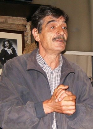 [CARLOS_REIS.JPG]