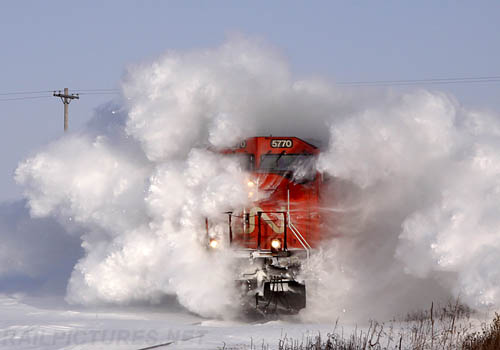 [train-snow-plow.jpg]