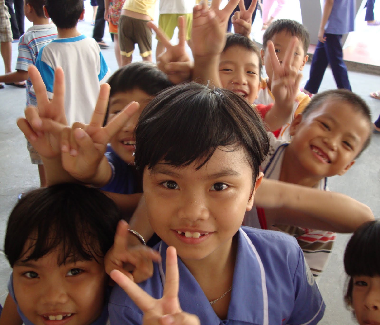 [Happy+kids.JPG]