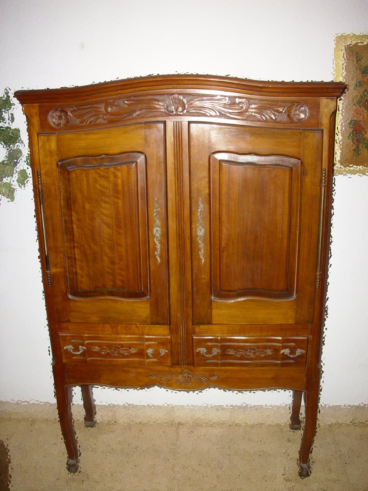 Muebles usados Bargueño estilo provenzal.