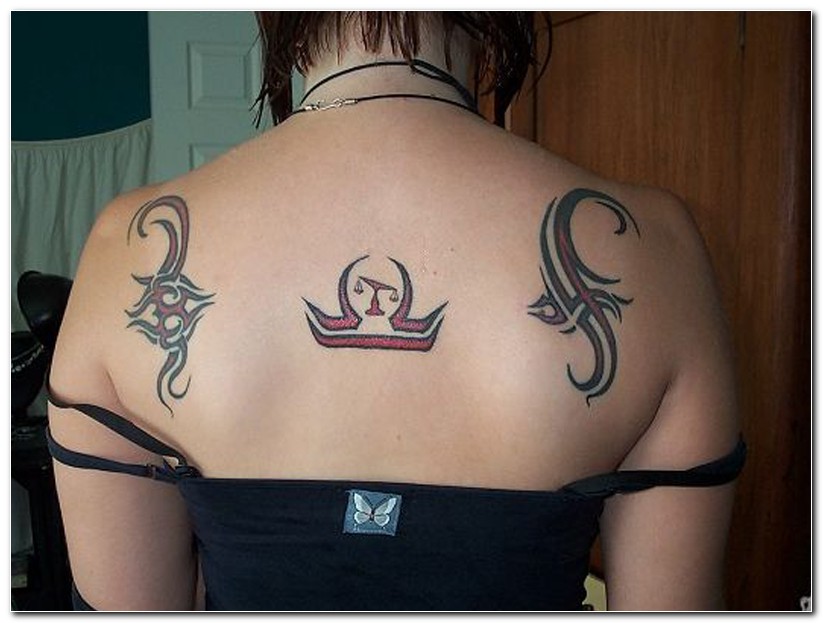 [libra+sexy+tattoo+on+her+back.jpg]