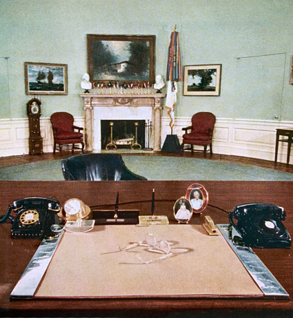 [jibwhitehouse.jpeg]