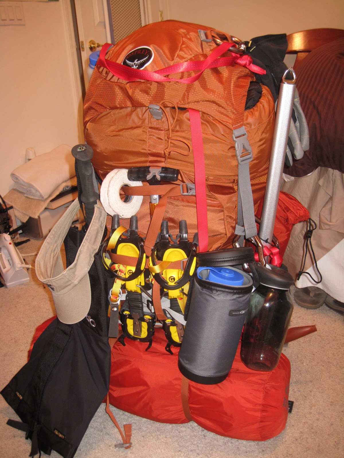 The Mountaineer Skeptic First stab at snow camping, Dec 9 10