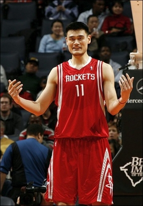 [rockets+yao.jpg]