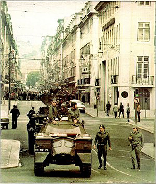 [3+secilustrd10.jpg]