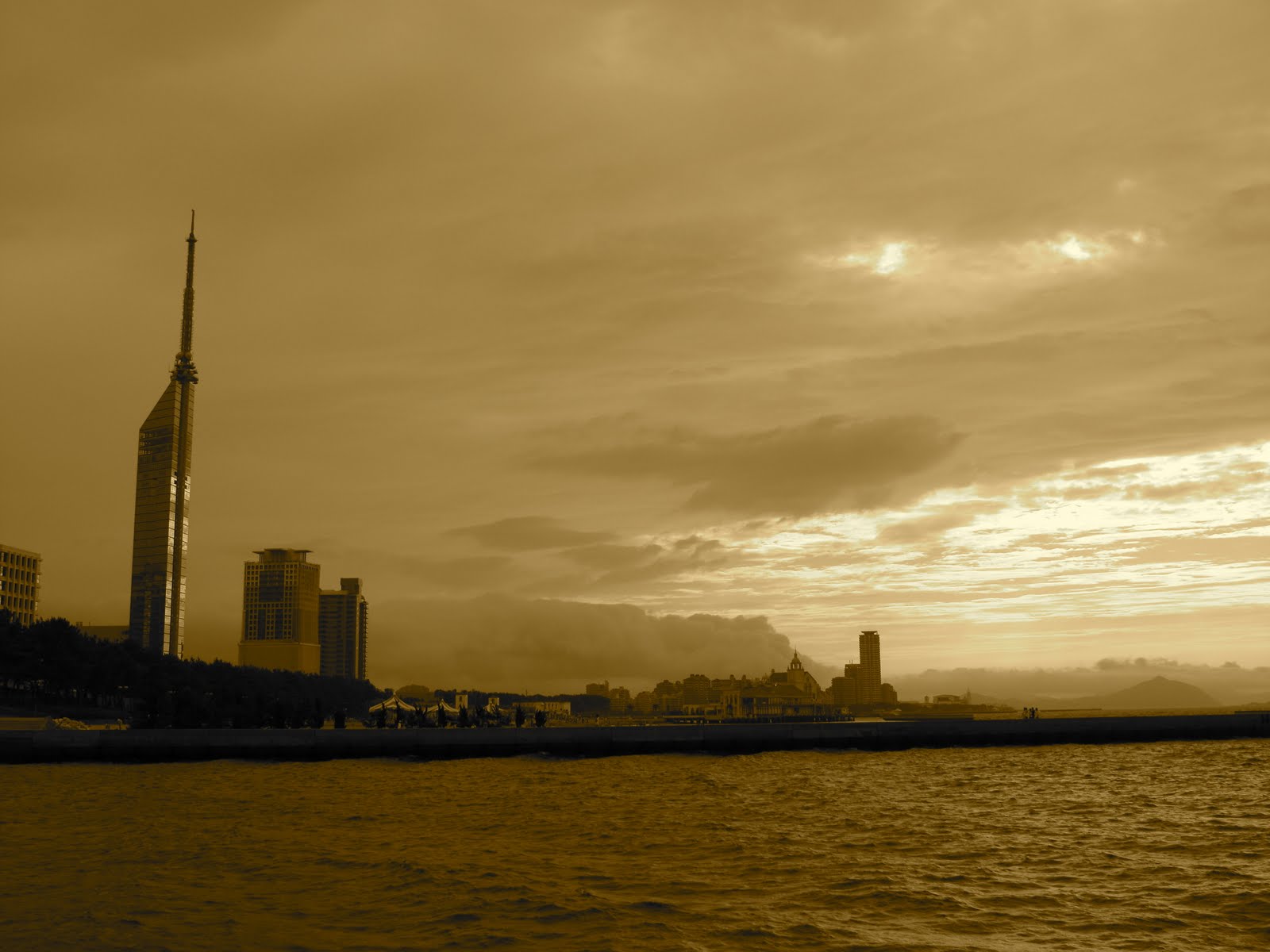 [Fukuokasunset.JPG]