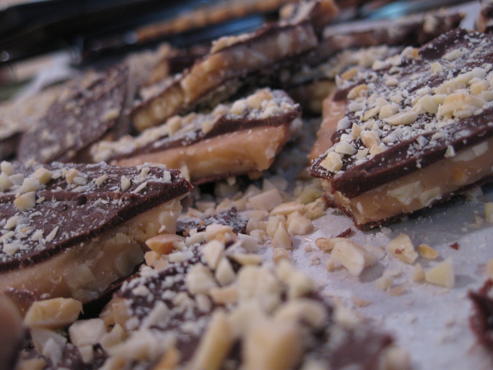 Sunday Treats Toffee Almond Crunch