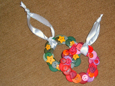 Button Wreath Ornaments Button Wreath Ornaments: Write It Down