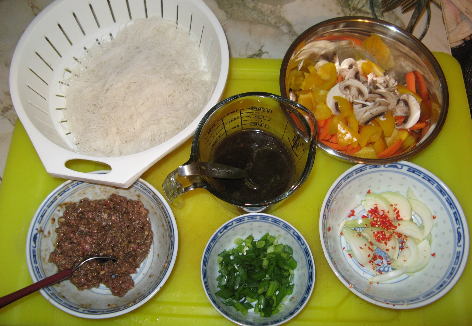 Savage Food Day 88 Beef Rice Noodle in Worcester Sauce...