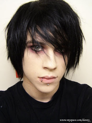 Another hairstyle worn by men with long hair. Emo Hairstyles For Boys