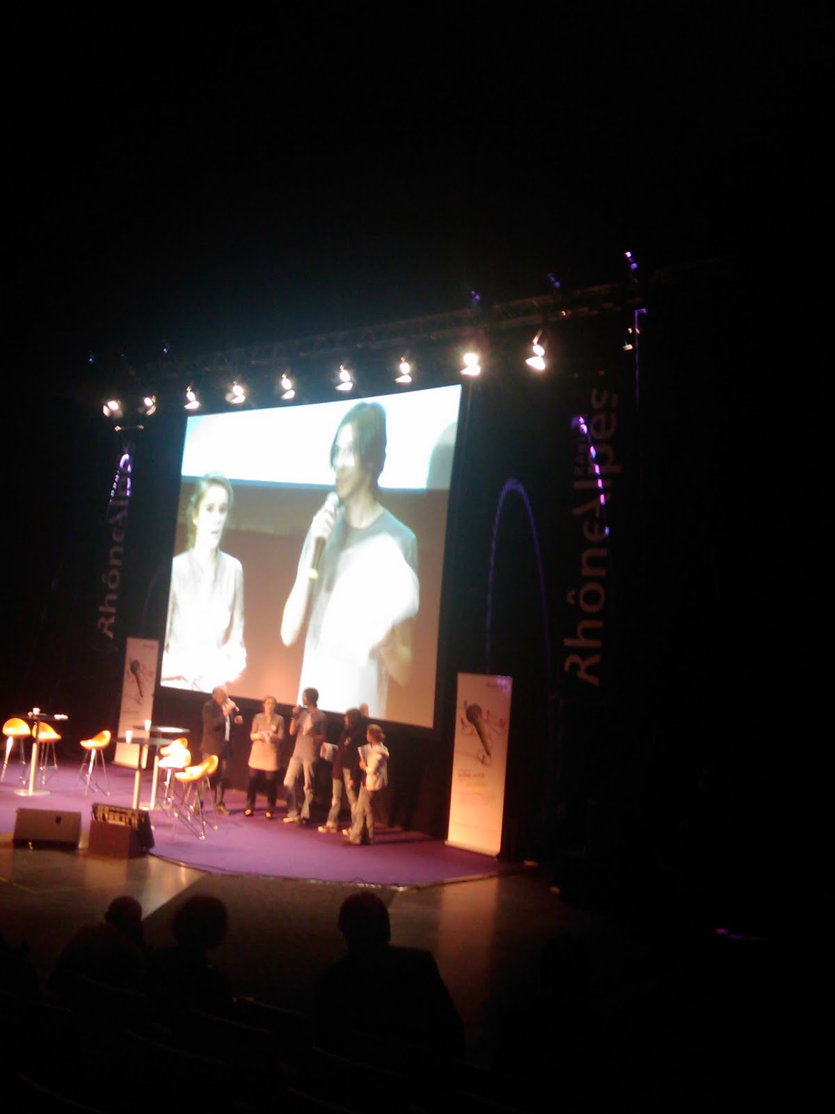 Pink Black Red Wonder World November 2009