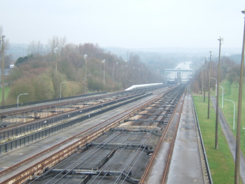 [Plan+incliné+Ronquières.JPG]