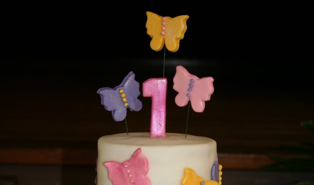 simply cake hawaii Kenzie's first birthday cake