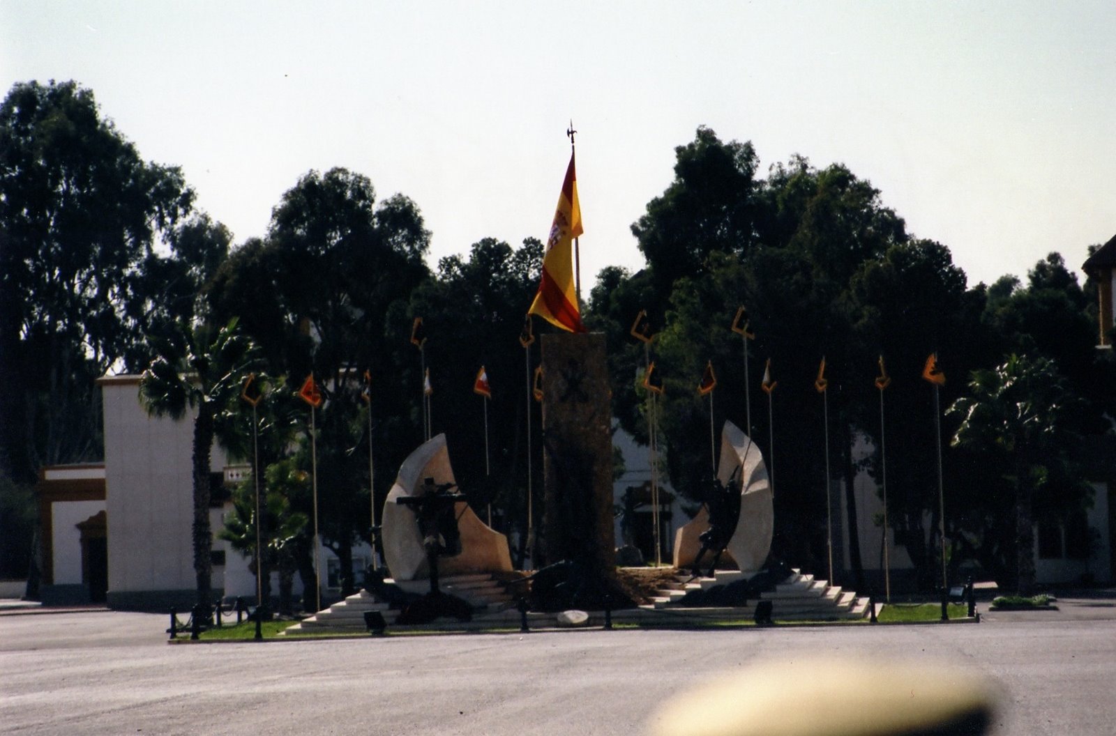 [CAÍDOS+LEGIÓN.jpg]
