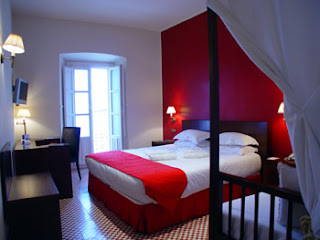 Colores para Decorar: Con que colores combina una pared roja en dormitorios