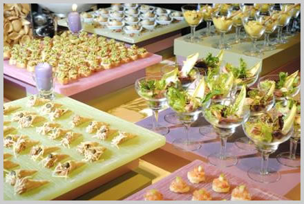 [mesa+com+canapés.jpg]