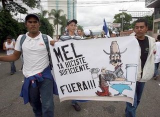 [HONDURAS_POVO_CONTRA_ZELAYA.jpg]