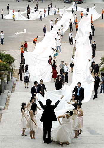 [xie_qiyun_wedding_train.jpg]