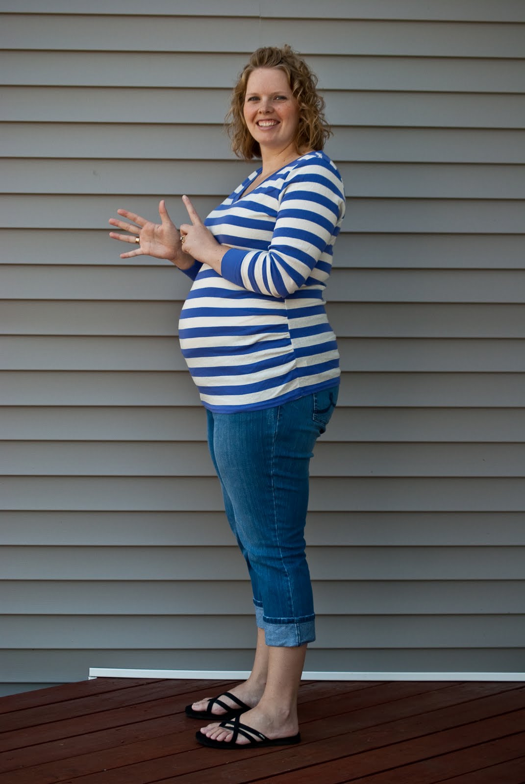 http://3.bp.blogspot.com/_fCbByUVt-Jw/THw1e5w9CXI/AAAAAAAABM4/ObeouKLoAfM/s1600/24+weeks+pregnant.jpg