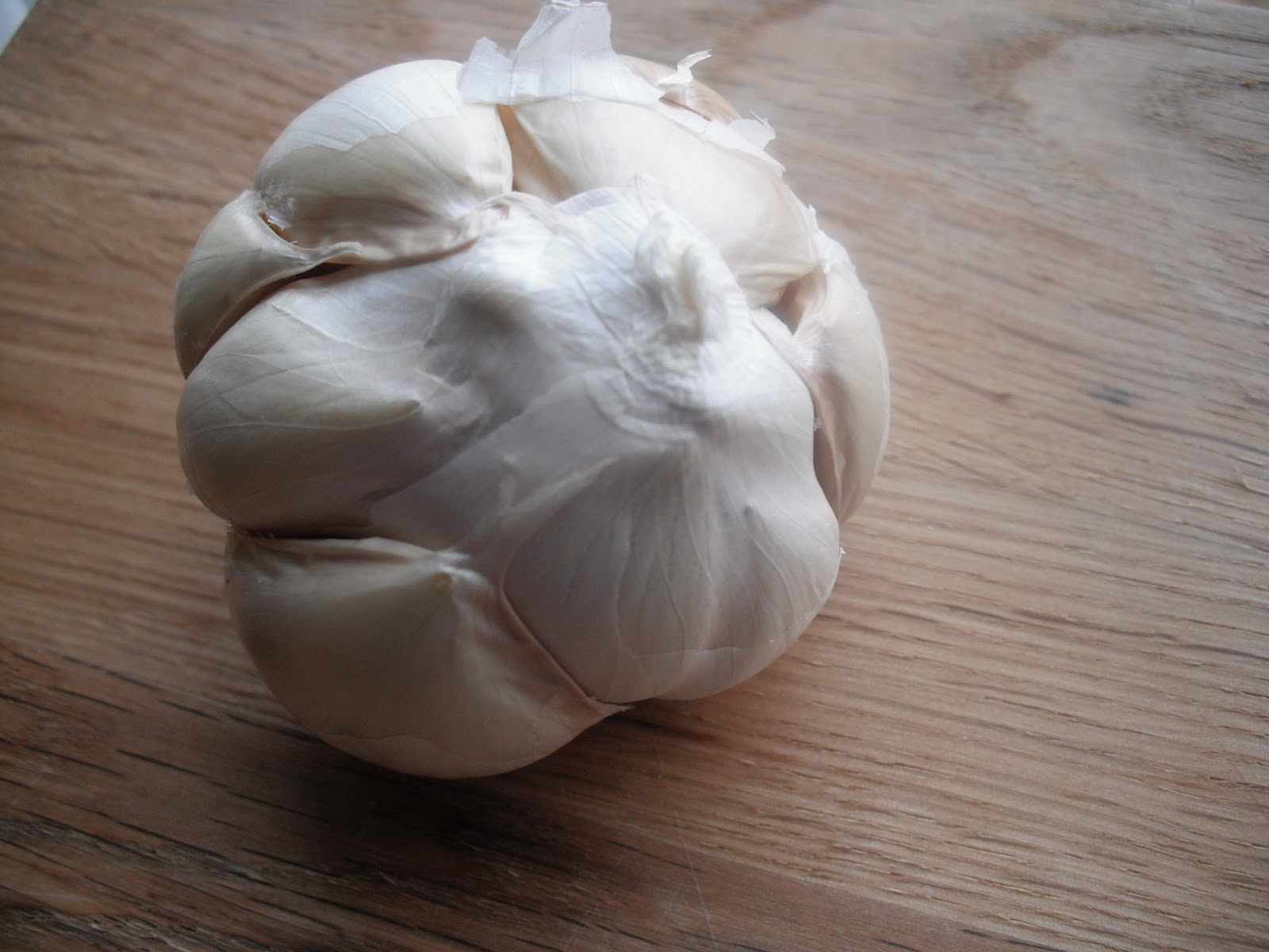 La Buona Cucina Roasting Garlic in Muffin Tins