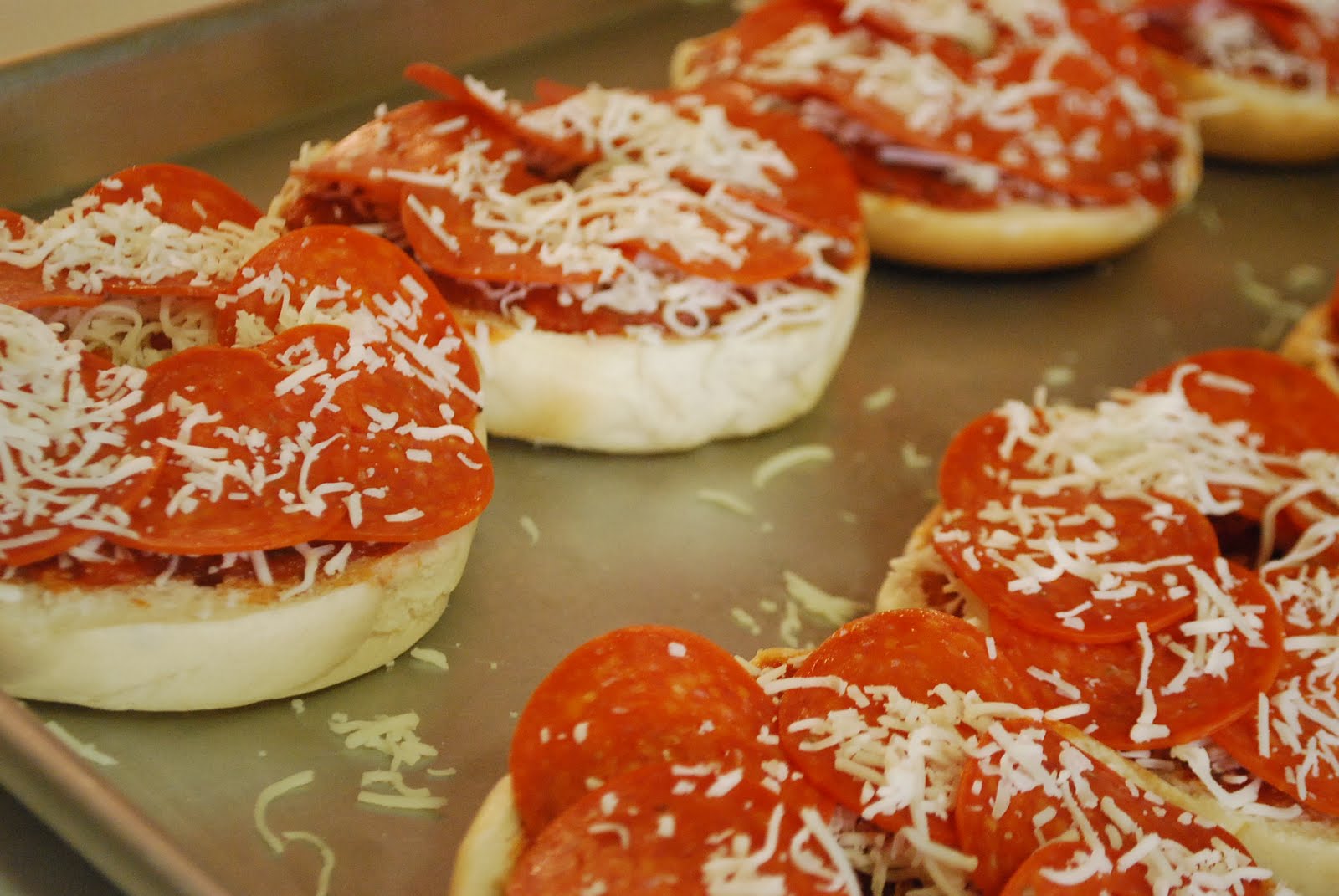 Delicious Dishes Bagel Pizzas