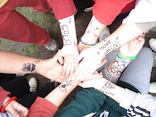 el qe logra entender qe tiene de especial esta foto, le doi un abraso :) ajkaja