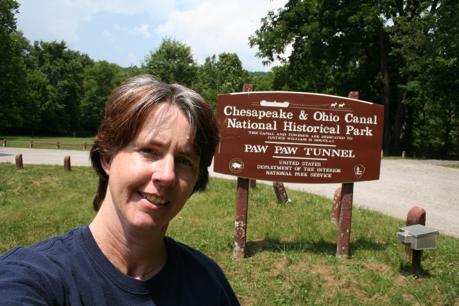 [paw-paw-tunnel.jpg]