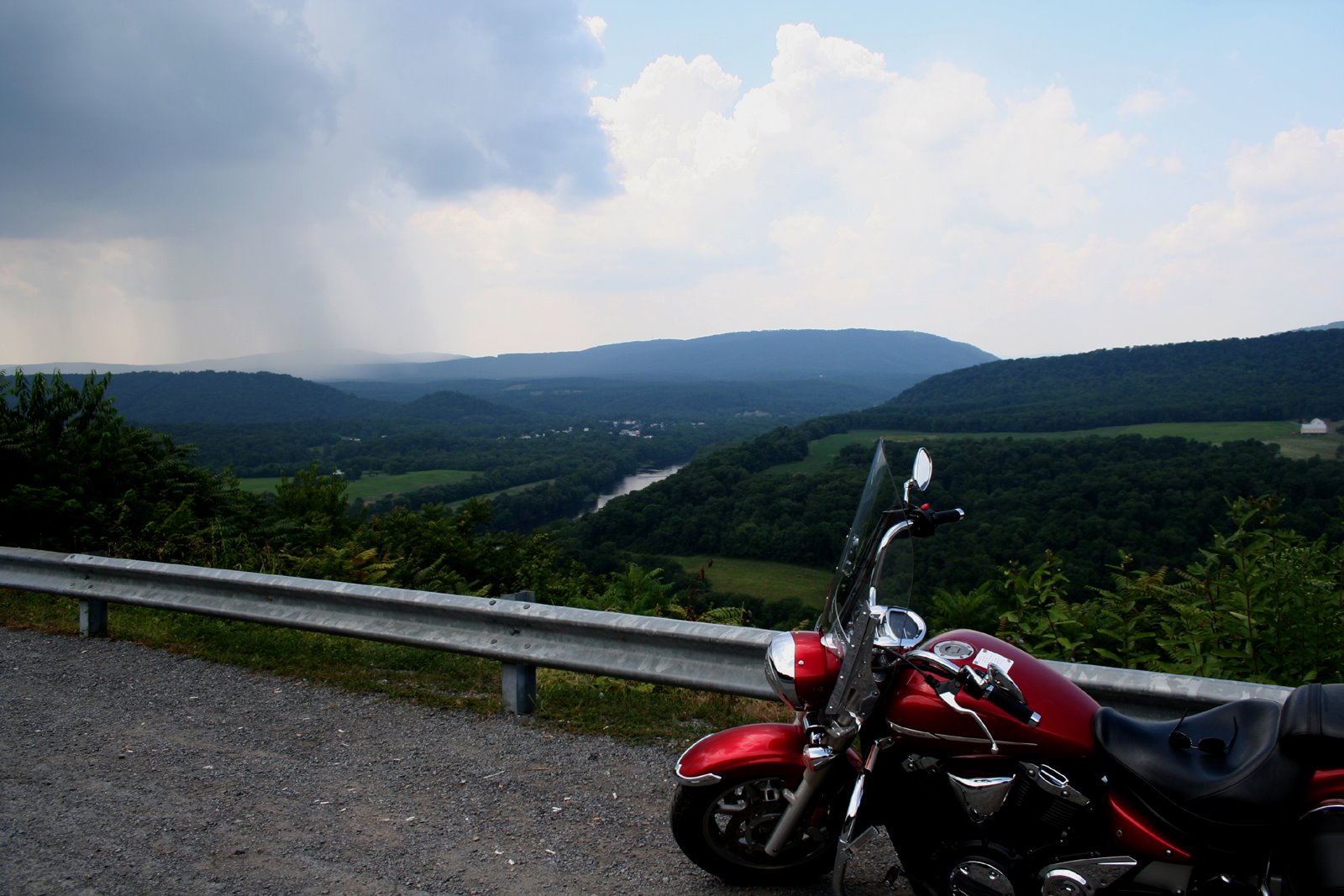 [4-paw+paw+overlook.jpg]