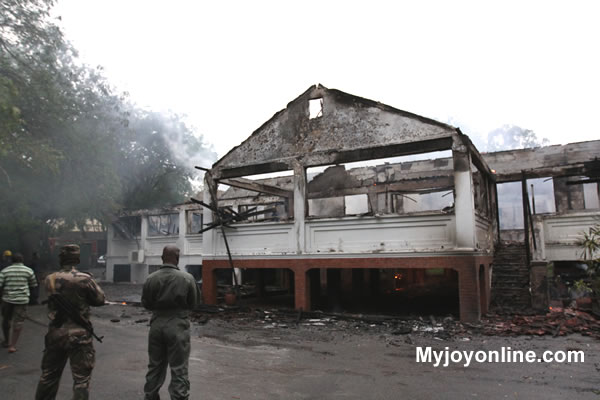 [rawlings+house.jpg]