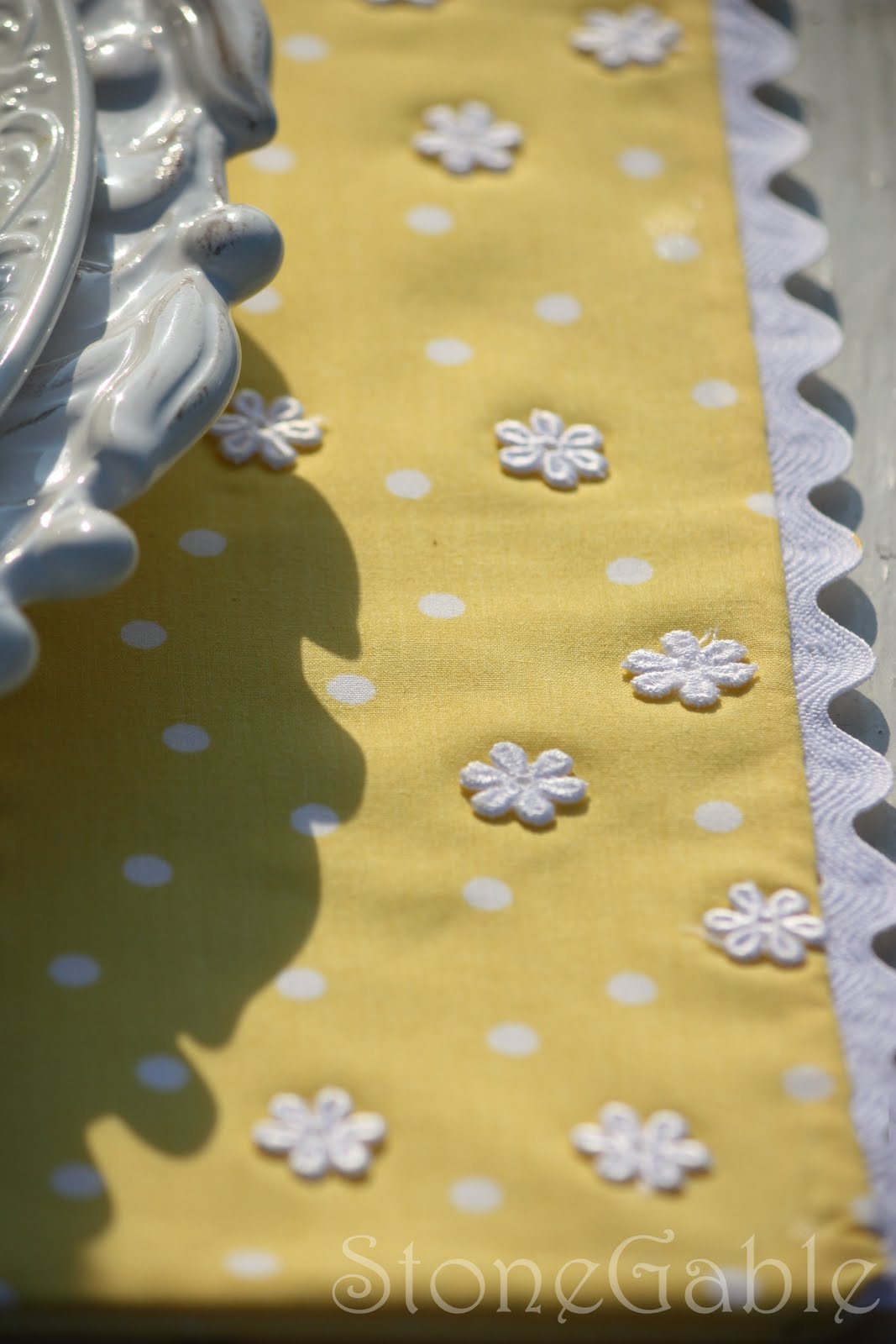 A Placemat Tutorial & Giveaway StoneGable