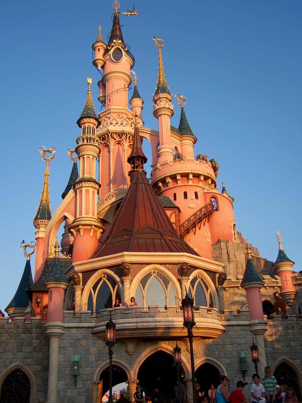 ALL WiLD PiCTURES: DisneyLand Resort Paris