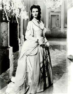 Vivien Leigh Stately Earrings