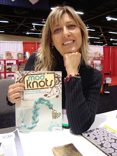 her new book Mod Knots!