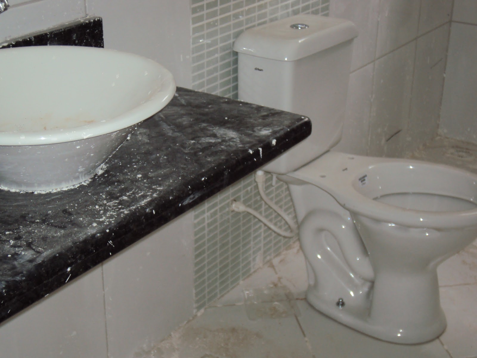 Nosso SonhoNossa Casa Boas Pia e vaso sanitario instalados # Pia Banheiro Fiori Nosso SonhoNossa Casa Boas Pia e vaso sanitario instalados # Pia Banheiro Fiori