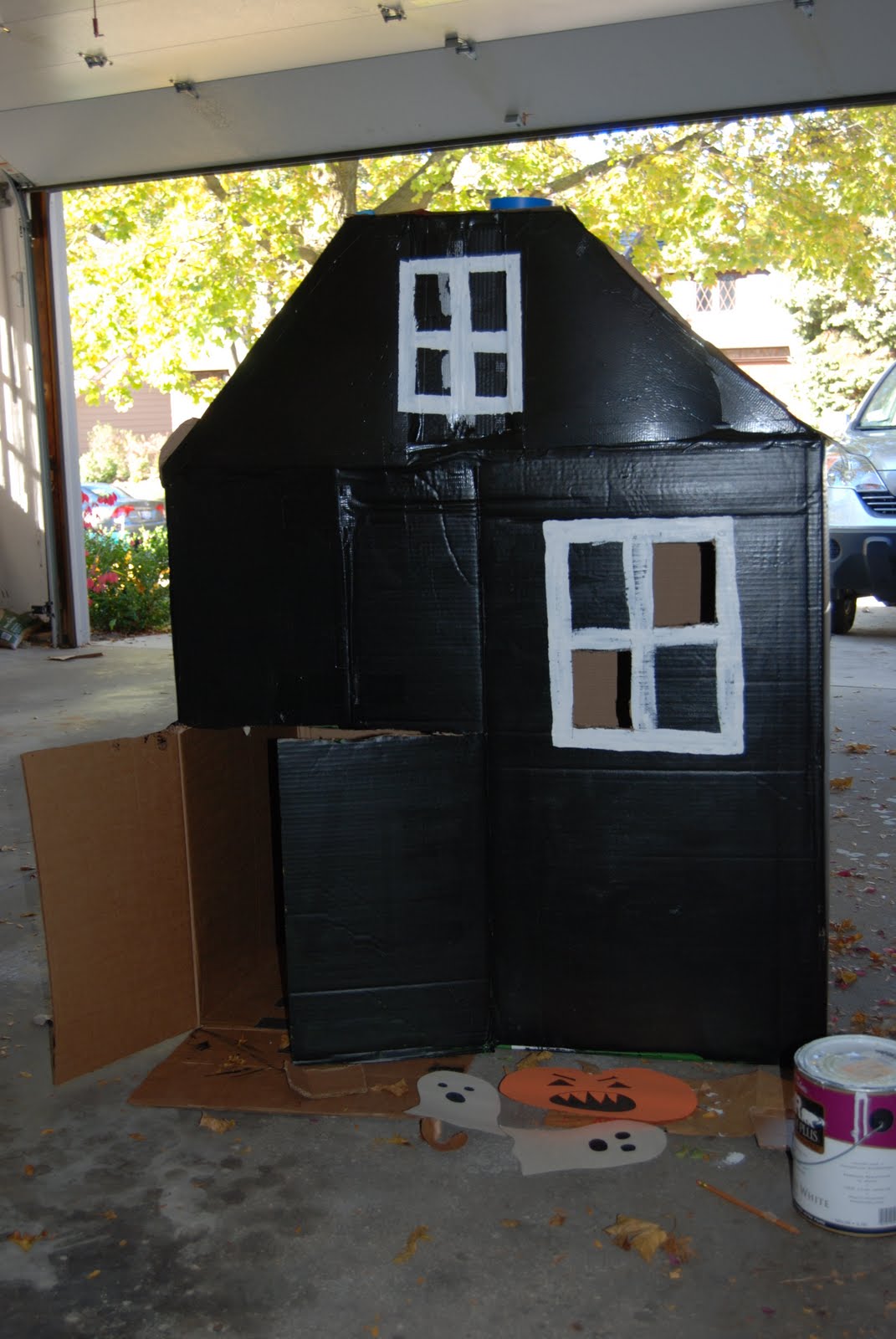 Home with Lindsay Halloween Haunted Cardboard House