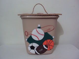 HILANDO BELLEZAS: Papelera decorada en Foami