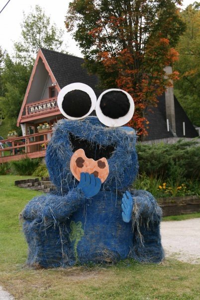 OF MICE AND raMEN: Hay Bale Art