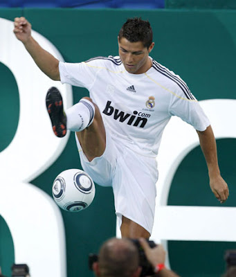 كريستانو رونالدو vs ليونيل ميسي Cristiano+Ronaldo+Real+Madrid+-+CR9+-+Photos+2