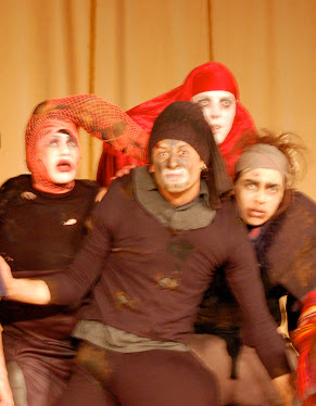 Show de Bufão(The Commedia School)