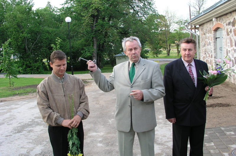 [P6116663.JPG]